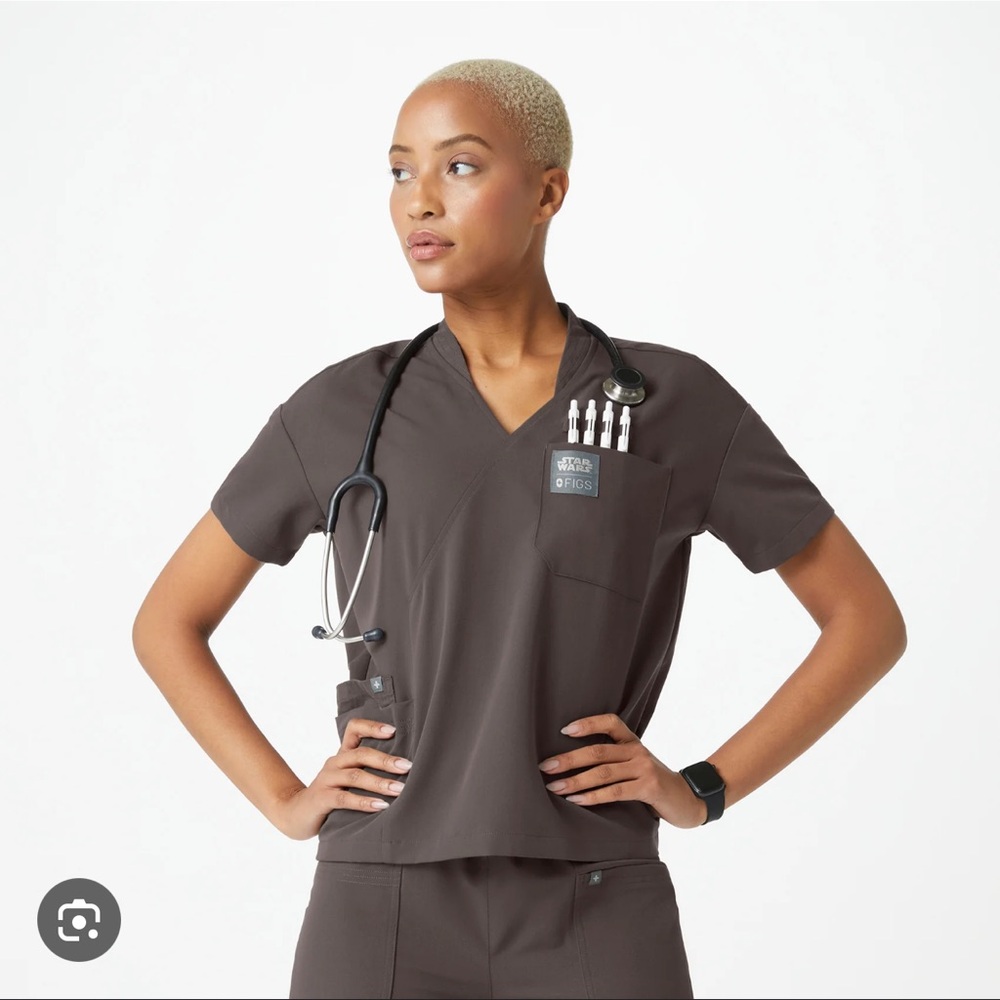 NWT Women’s Ashoka Wrap Scrub Top size XXS
